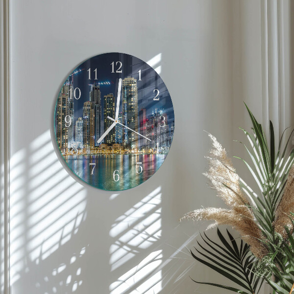 Glas wanduhr Abend in der Stadt