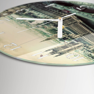 Glas wanduhr London