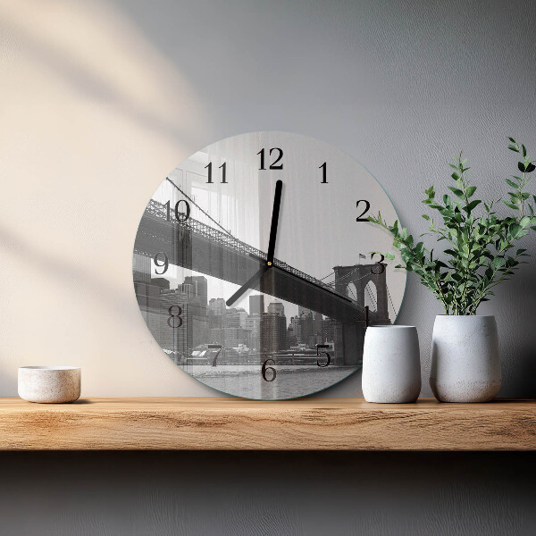 Wanduhr rund Brücke
