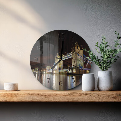 Wanduhr rund London Bridge
