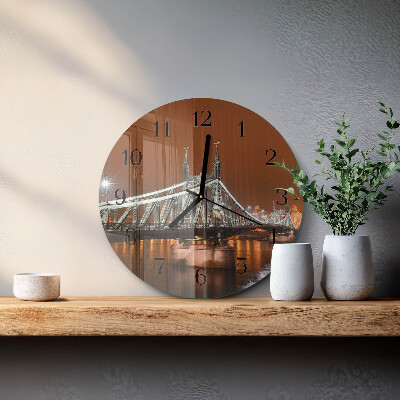 Wanduhr rund Brücke