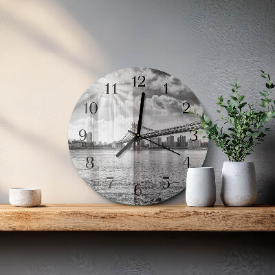 Wanduhr rund Brücke