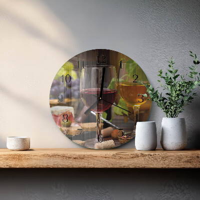 Wanduhr rund Gläser Wein