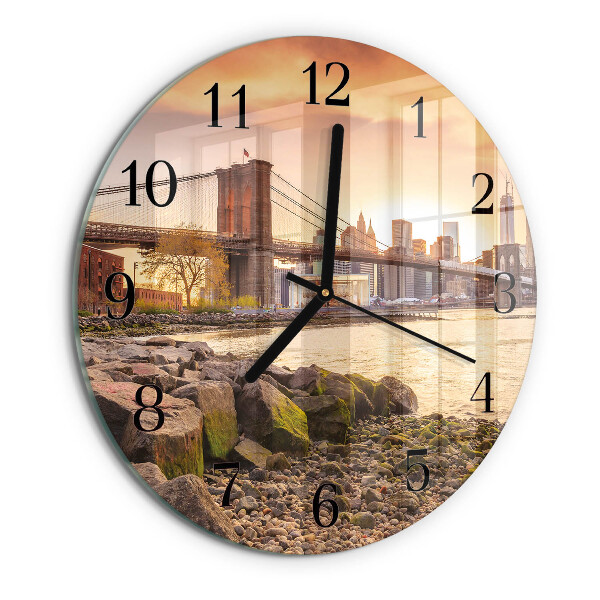 Wanduhr rund Stadt der Brücken
