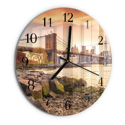 Wanduhr rund Stadt der Brücken