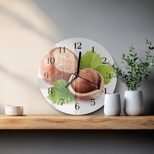Wanduhr rund Haselnüsse