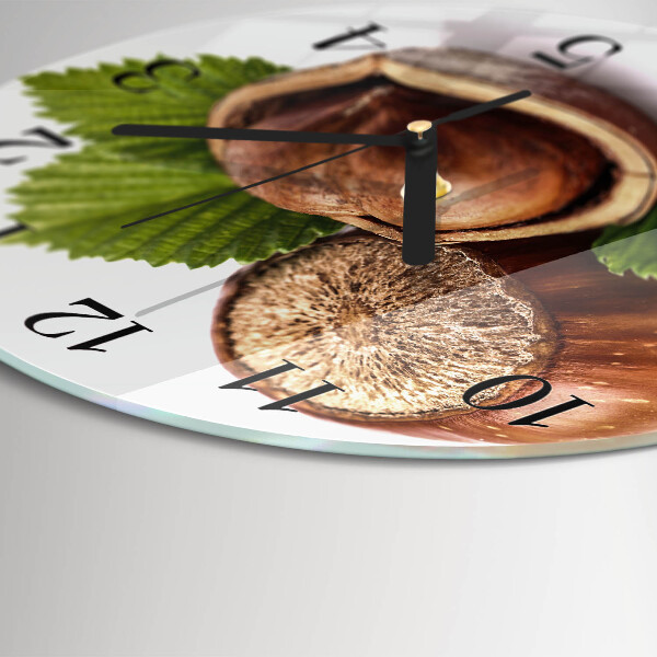 Wanduhr rund Haselnüsse