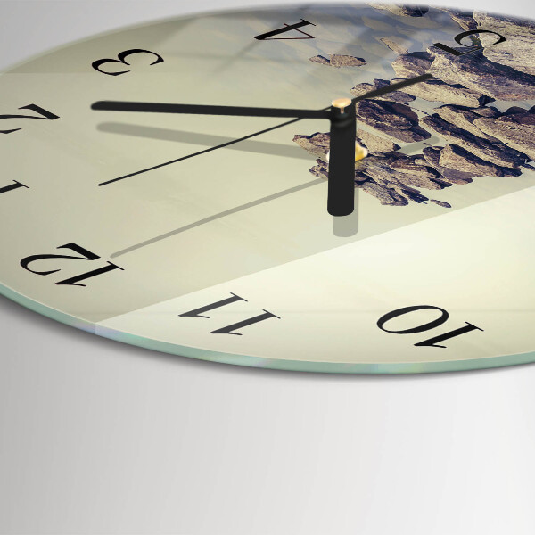 Wanduhr rund Flussufer