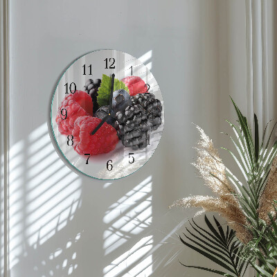 Wanduhr rund Beeren
