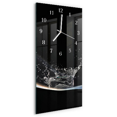 Vertikale Uhr Wasser