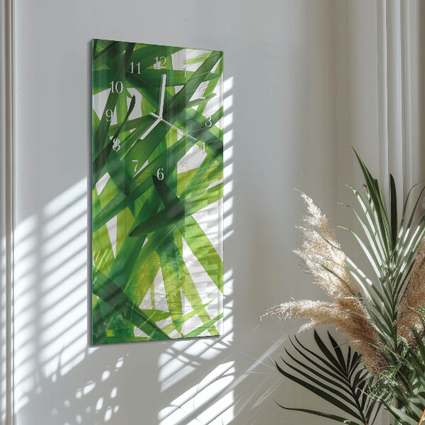 Vertikale Uhr Pflanzenblätter