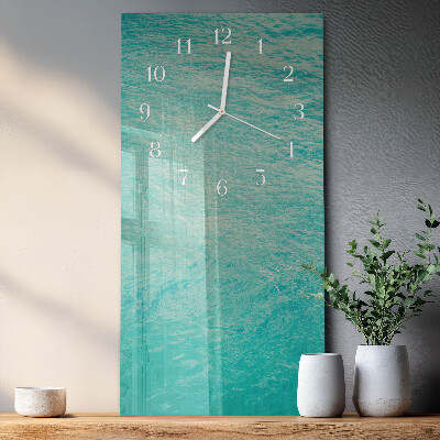 Vertikale Uhr Wasser