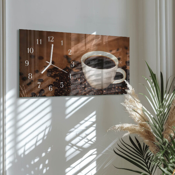 Horizontale Uhr Heißer Kaffee