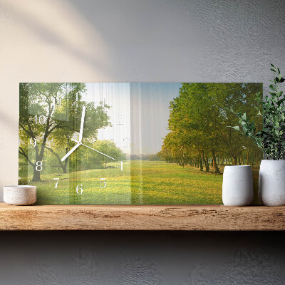 Horizontale Uhr Das Grün der Natur