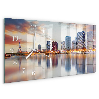 Horizontale Uhr Paris am Abend
