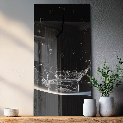 Vertikale Uhr Wasser