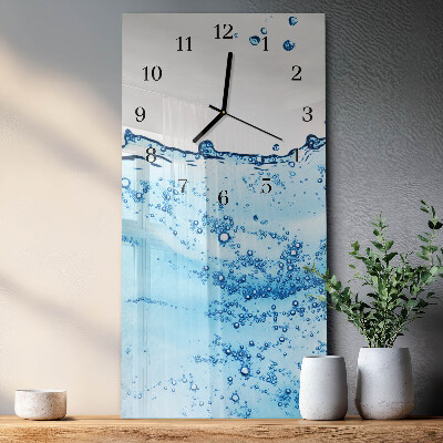 Vertikale Uhr Wasser