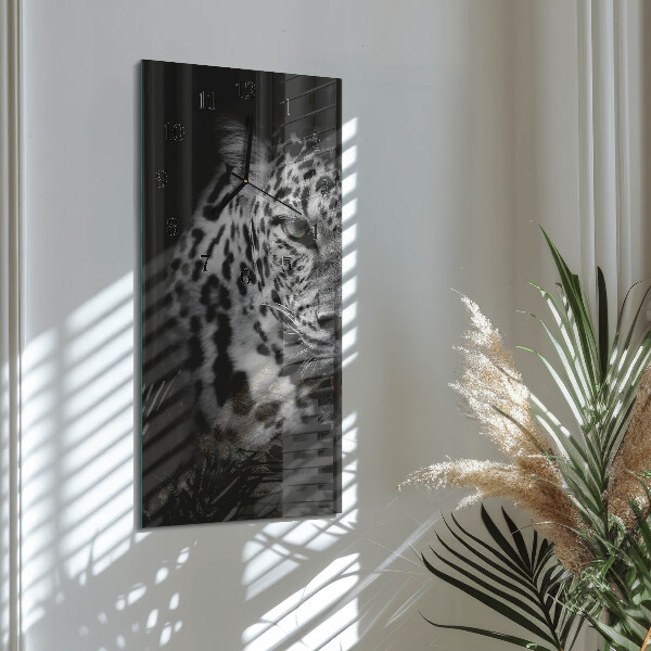 Vertikale Uhr Tiger