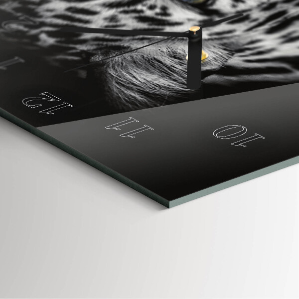 Vertikale Uhr Tiger