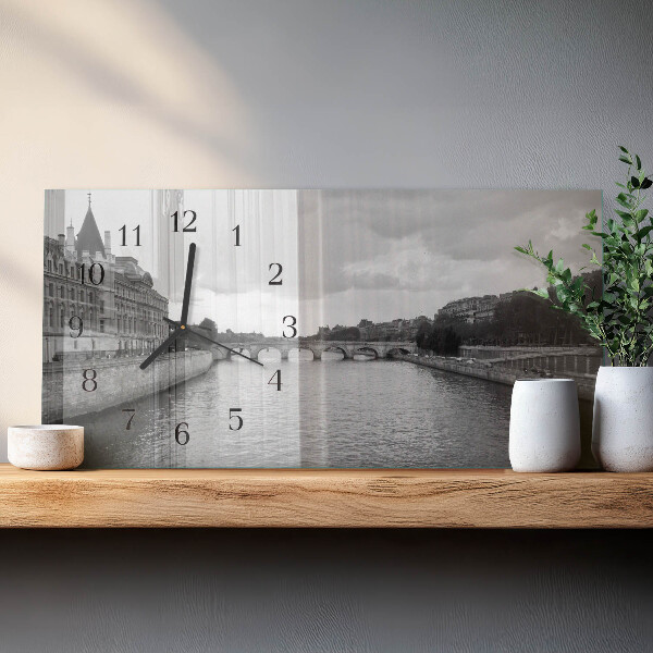 Horizontale Uhr Brücken von Paris
