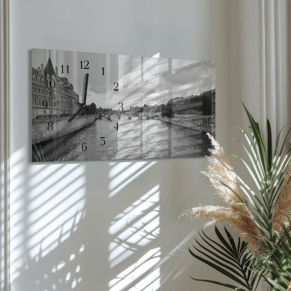 Horizontale Uhr Brücken von Paris