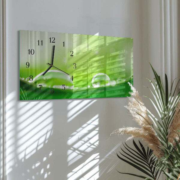 Horizontale Uhr Wassertropfen